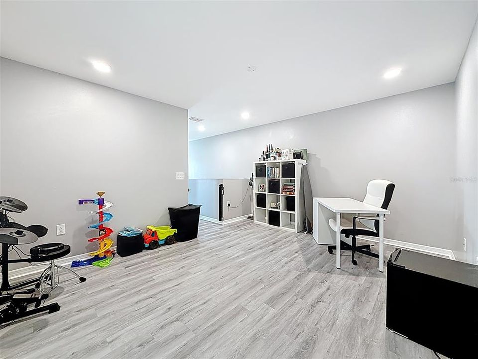 Под контрактом: $259,000 (3 спален, 2 ванн, 1771 Квадратных фут)