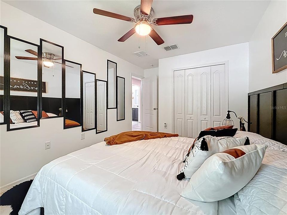 Под контрактом: $259,000 (3 спален, 2 ванн, 1771 Квадратных фут)