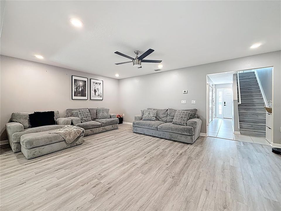 Под контрактом: $259,000 (3 спален, 2 ванн, 1771 Квадратных фут)