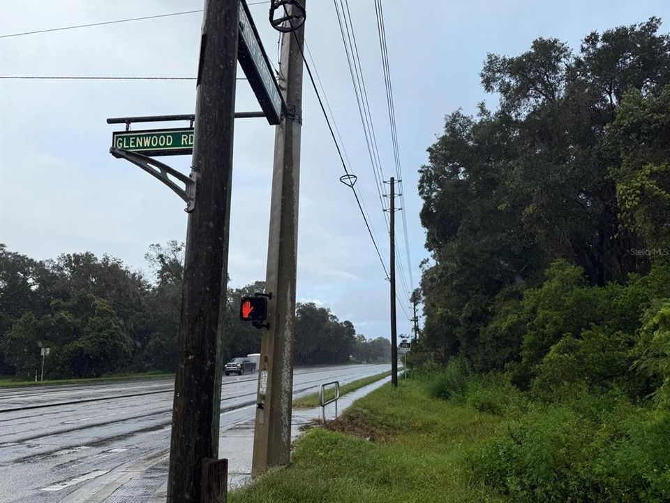 待售: $649,000 (6.57 acres)