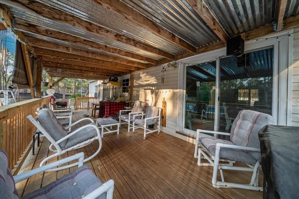 For Sale: $240,000 (3 beds, 2 baths, 1910 Square Feet)