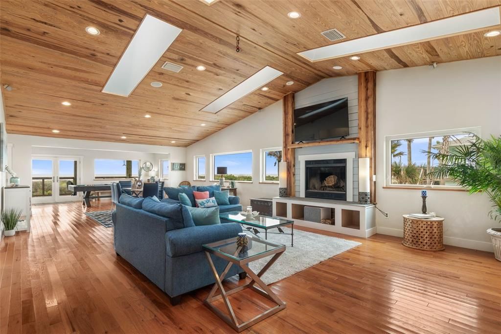 На продажу: $3,255,000 (5 спален, 4 ванн, 3853 Квадратных фут)