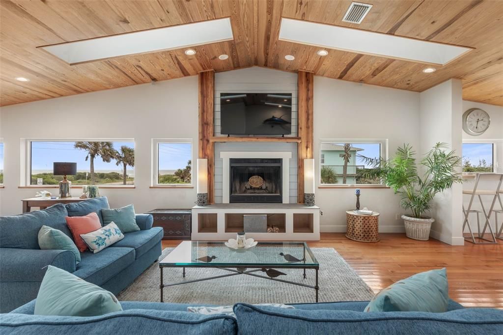 На продажу: $3,255,000 (5 спален, 4 ванн, 3853 Квадратных фут)