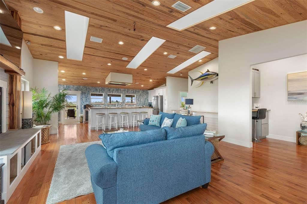 На продажу: $3,255,000 (5 спален, 4 ванн, 3853 Квадратных фут)