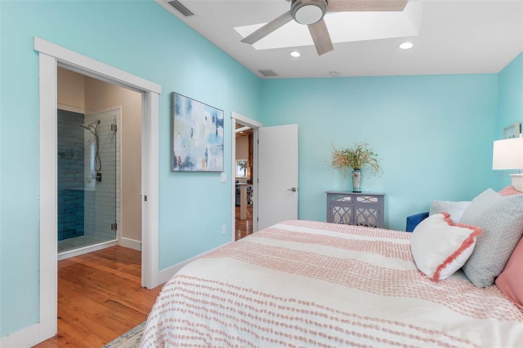 На продажу: $3,255,000 (5 спален, 4 ванн, 3853 Квадратных фут)