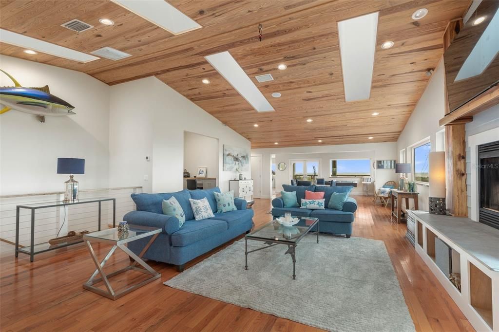 На продажу: $3,255,000 (5 спален, 4 ванн, 3853 Квадратных фут)