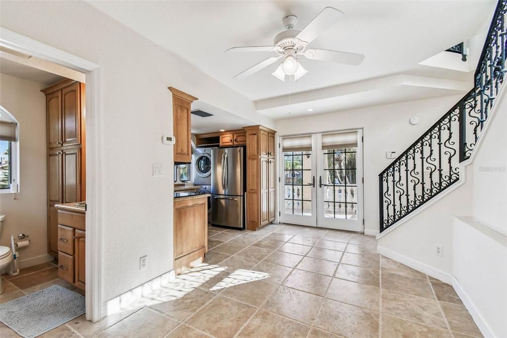 合同活跃: $6,995,000 (5 贝兹, 5 浴室, 6071 平方英尺)