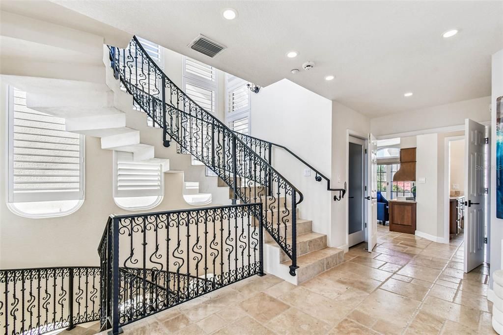 合同活跃: $6,995,000 (5 贝兹, 5 浴室, 6071 平方英尺)