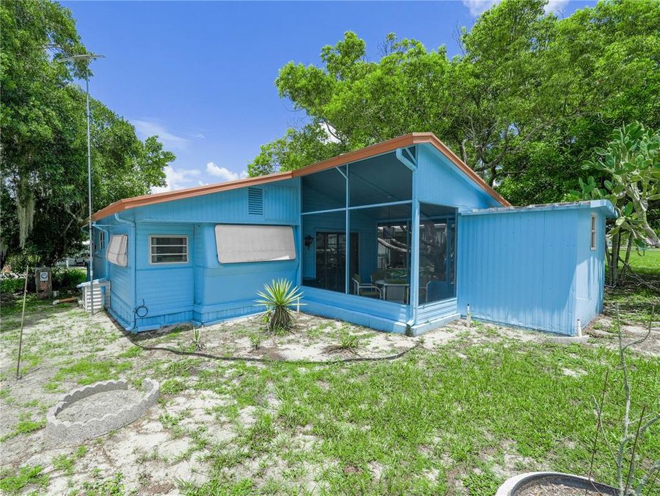 На продажу: $70,000 (1 спален, 1 ванн, 570 Квадратных фут)