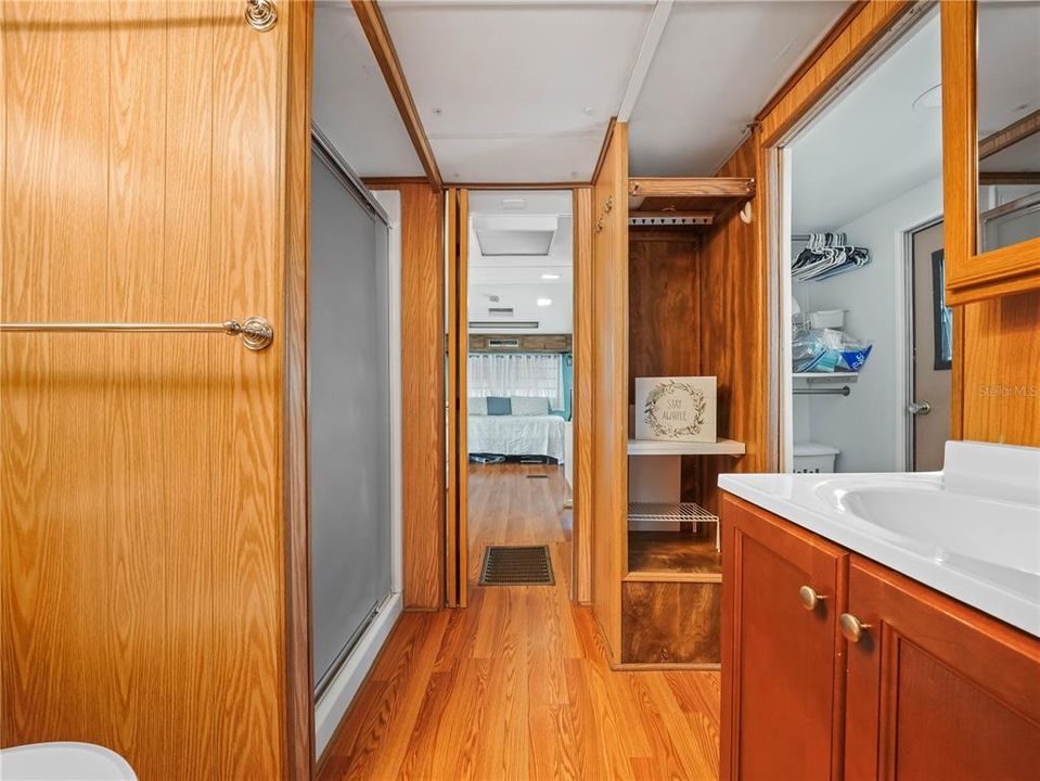 На продажу: $70,000 (1 спален, 1 ванн, 570 Квадратных фут)