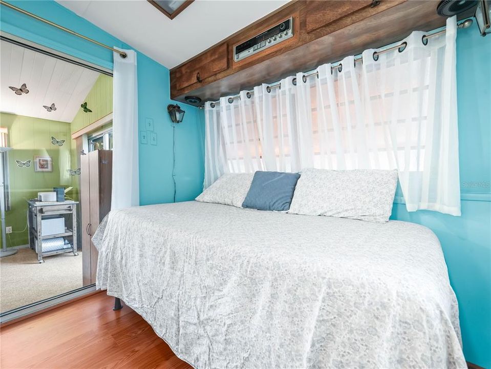 На продажу: $70,000 (1 спален, 1 ванн, 570 Квадратных фут)