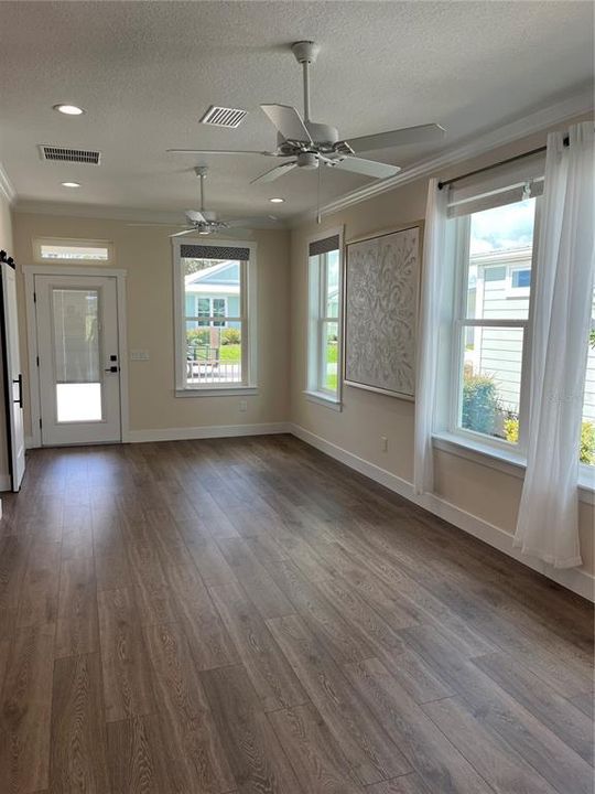 For Rent: $2,250 (2 beds, 2 baths, 1085 Square Feet)