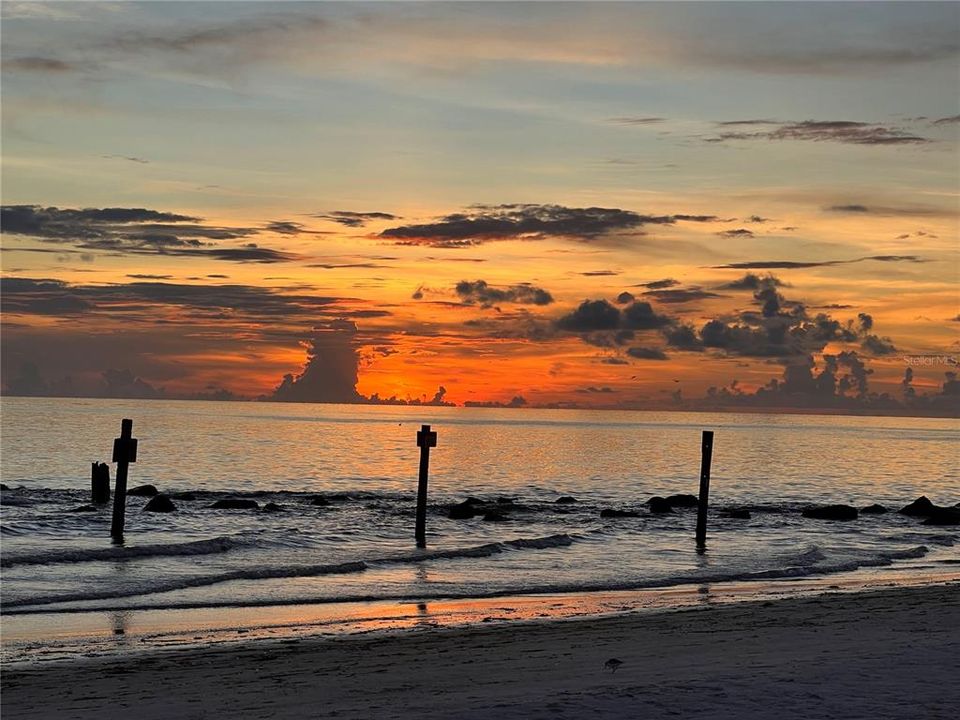 На продажу: $765,000 (3 спален, 2 ванн, 1818 Квадратных фут)