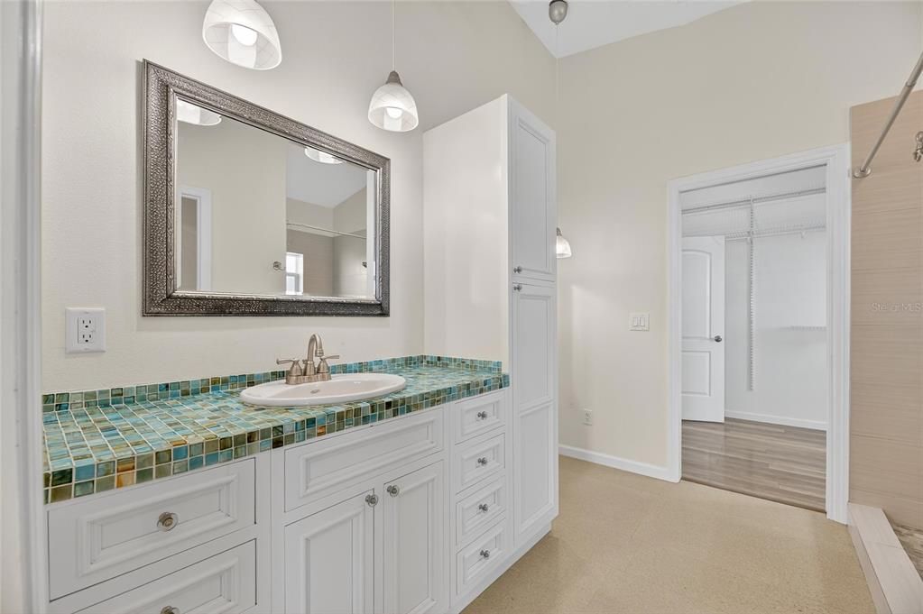 На продажу: $765,000 (3 спален, 2 ванн, 1818 Квадратных фут)