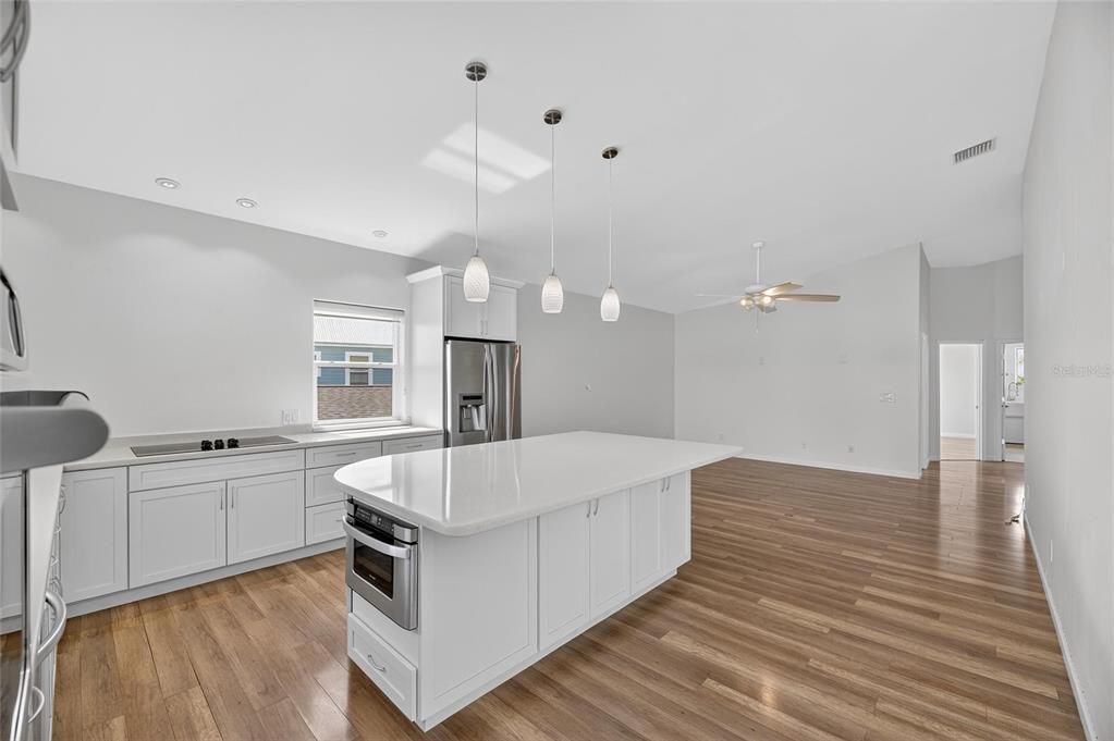 На продажу: $765,000 (3 спален, 2 ванн, 1818 Квадратных фут)