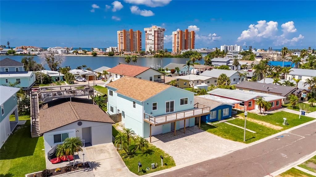 На продажу: $765,000 (3 спален, 2 ванн, 1818 Квадратных фут)