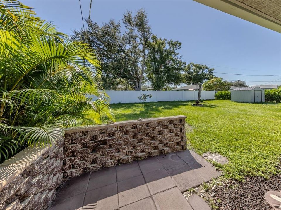 合同活跃: $309,000 (2 贝兹, 2 浴室, 1270 平方英尺)