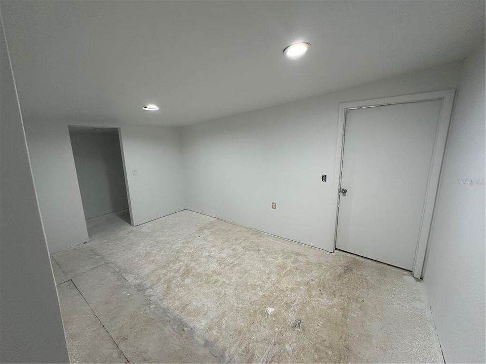 待售: $870,000 (0 贝兹, 0 浴室, 5800 平方英尺)