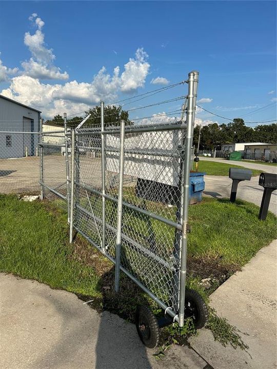 待售: $870,000 (0 贝兹, 0 浴室, 5800 平方英尺)