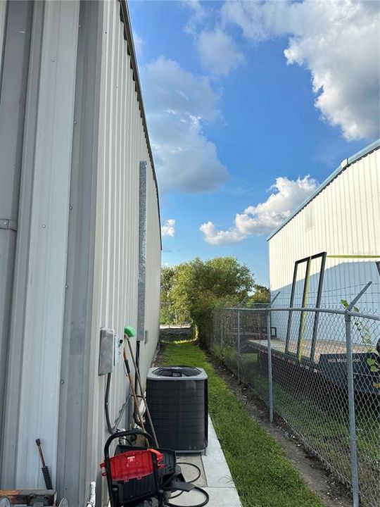 待售: $870,000 (0 贝兹, 0 浴室, 5800 平方英尺)