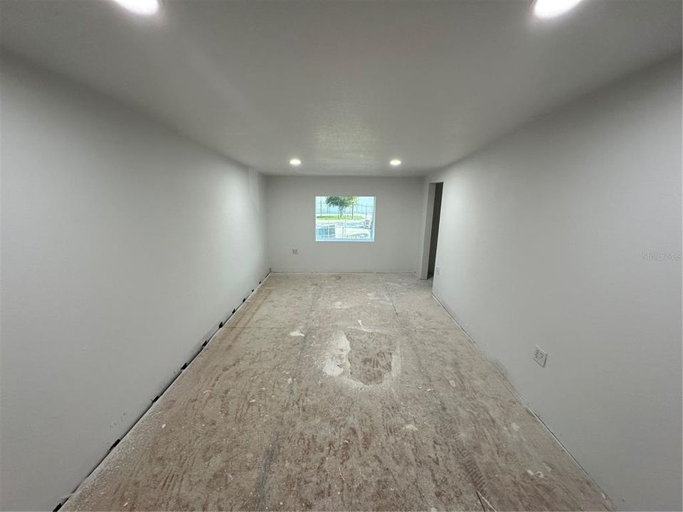 待售: $870,000 (0 贝兹, 0 浴室, 5800 平方英尺)