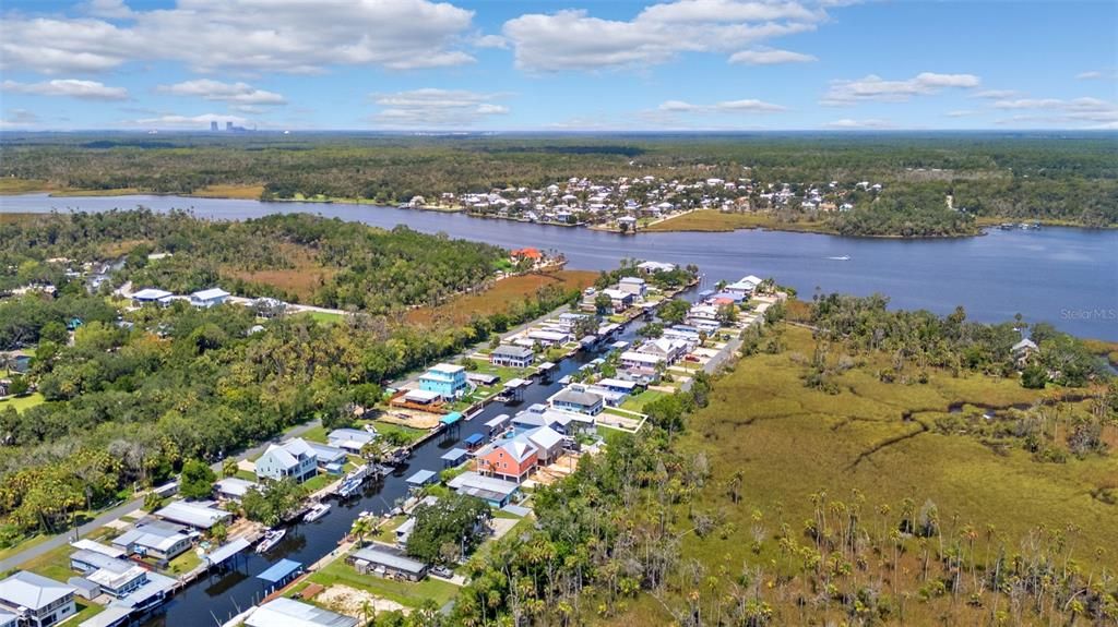 На продажу: $729,900 (2 спален, 2 ванн, 1216 Квадратных фут)