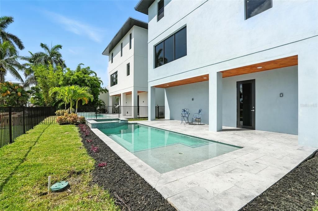 En Venta: $950,000 (3 camas, 2 baños, 2316 Pies cuadrados)