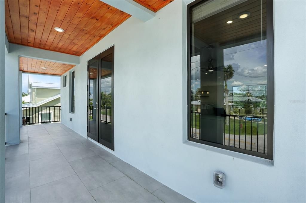 En Venta: $950,000 (3 camas, 2 baños, 2316 Pies cuadrados)