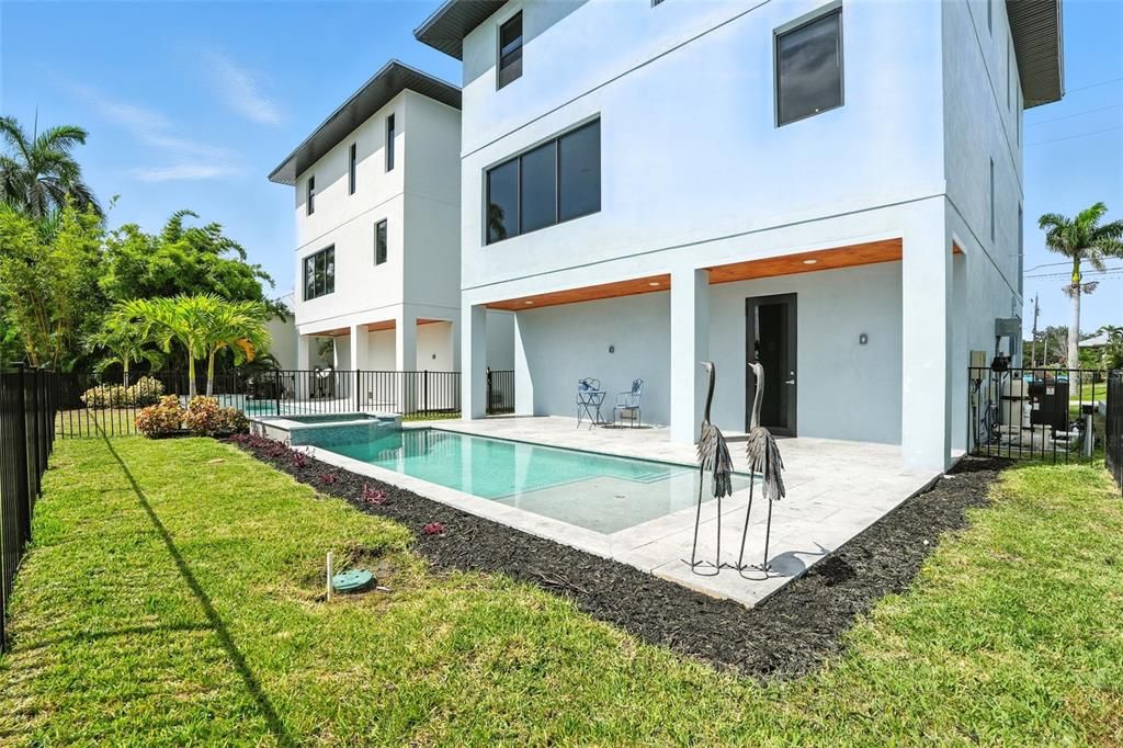 En Venta: $950,000 (3 camas, 2 baños, 2316 Pies cuadrados)