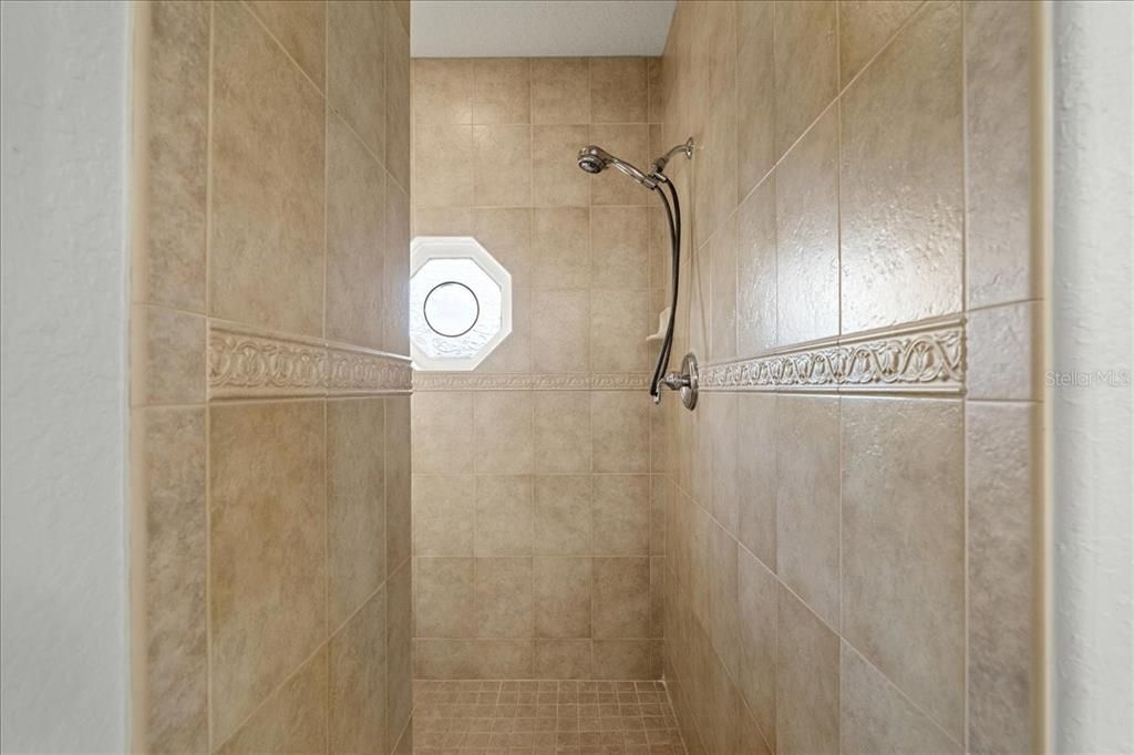 En Venta: $2,275,000 (3 camas, 3 baños, 3517 Pies cuadrados)