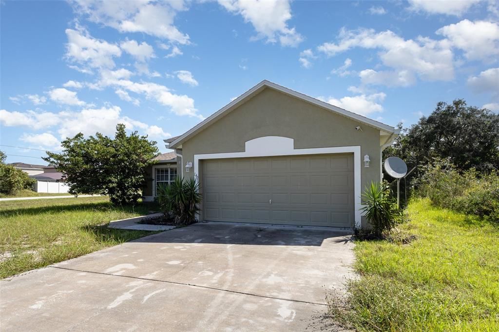 Active With Contract: $248,999 (3 beds, 2 baths, 1312 Square Feet)