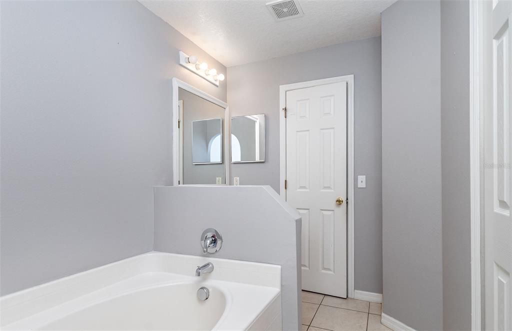 Active With Contract: $248,999 (3 beds, 2 baths, 1312 Square Feet)