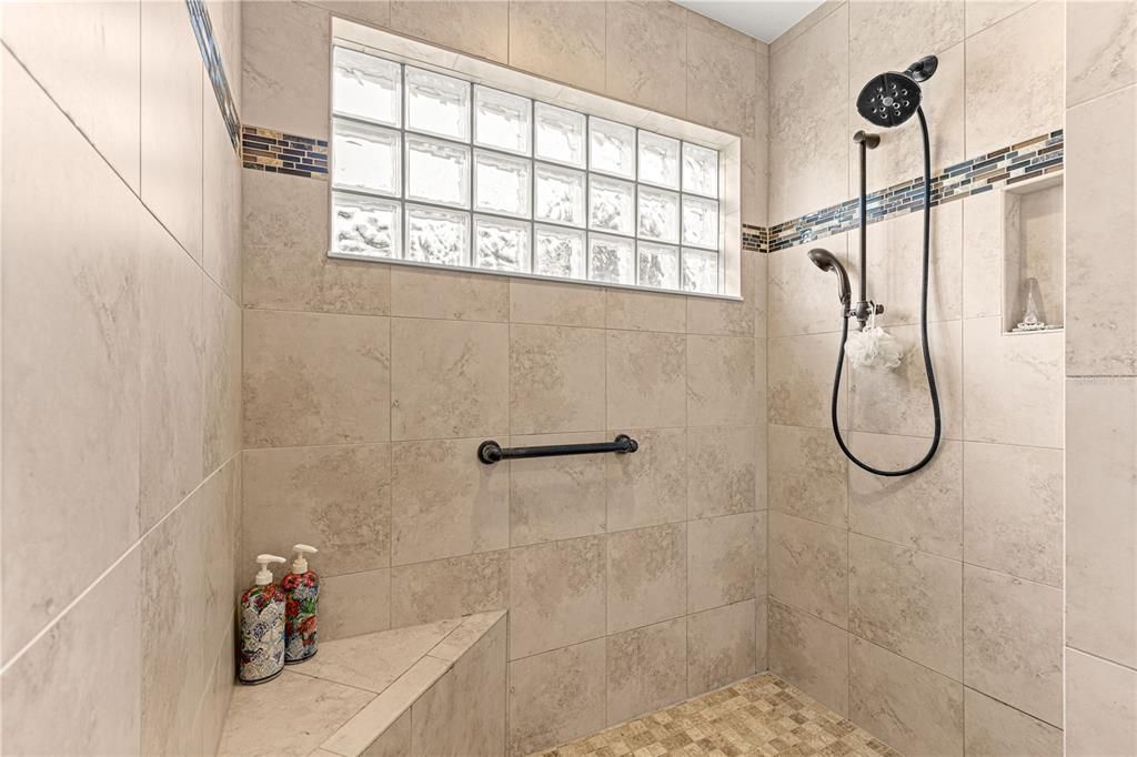 待售: $760,000 (4 贝兹, 3 浴室, 2248 平方英尺)