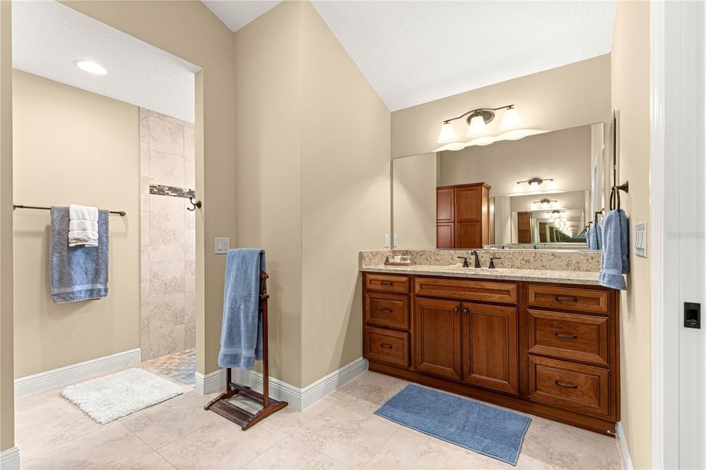 待售: $760,000 (4 贝兹, 3 浴室, 2248 平方英尺)