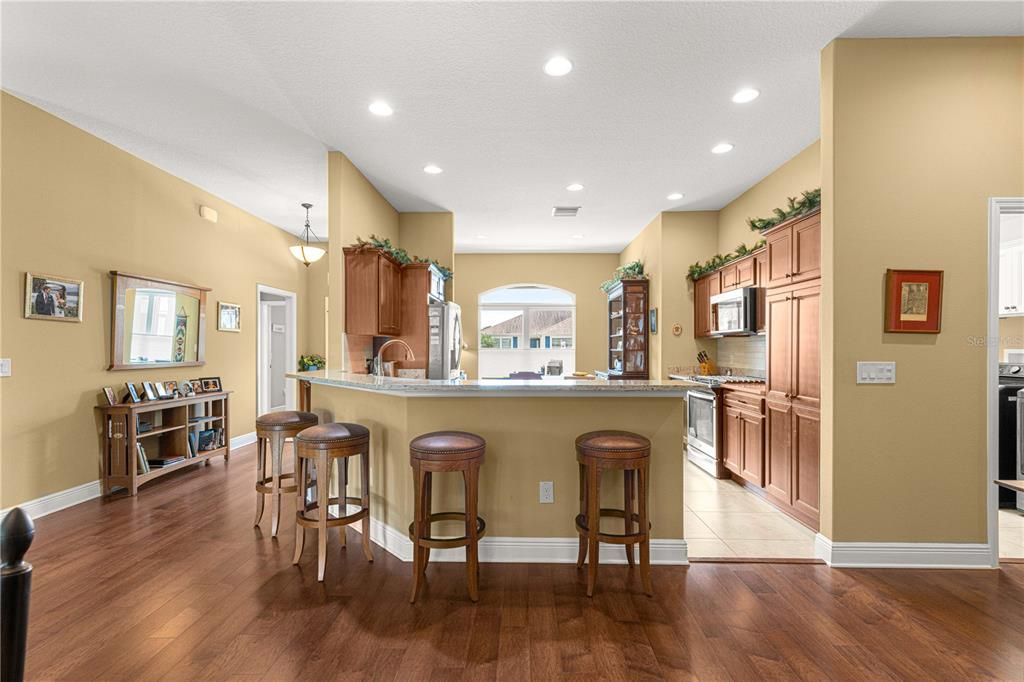 待售: $760,000 (4 贝兹, 3 浴室, 2248 平方英尺)