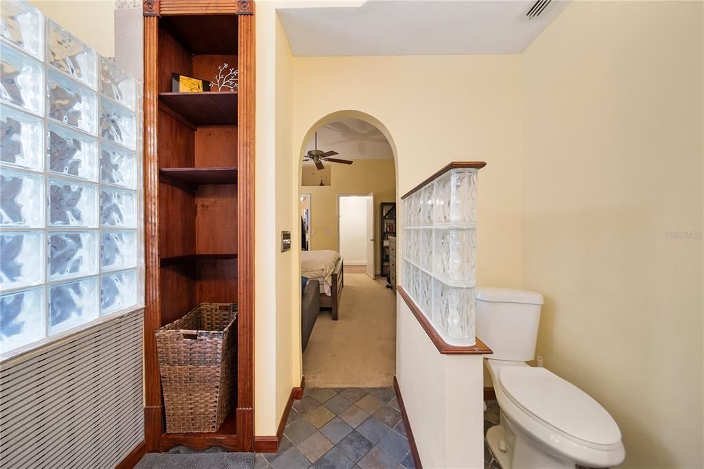 Activo con contrato: $405,000 (3 camas, 2 baños, 1696 Pies cuadrados)