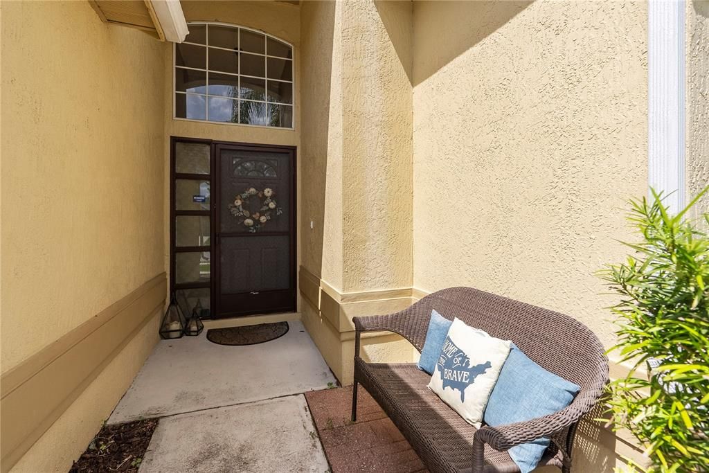 Activo con contrato: $405,000 (3 camas, 2 baños, 1696 Pies cuadrados)