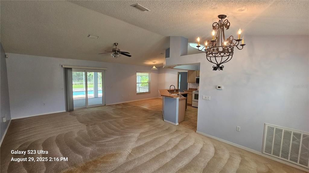 For Rent: $2,300 (3 beds, 2 baths, 1376 Square Feet)