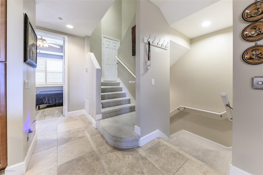 出租: $6,500 (3 贝兹, 3 浴室, 2399 平方英尺)