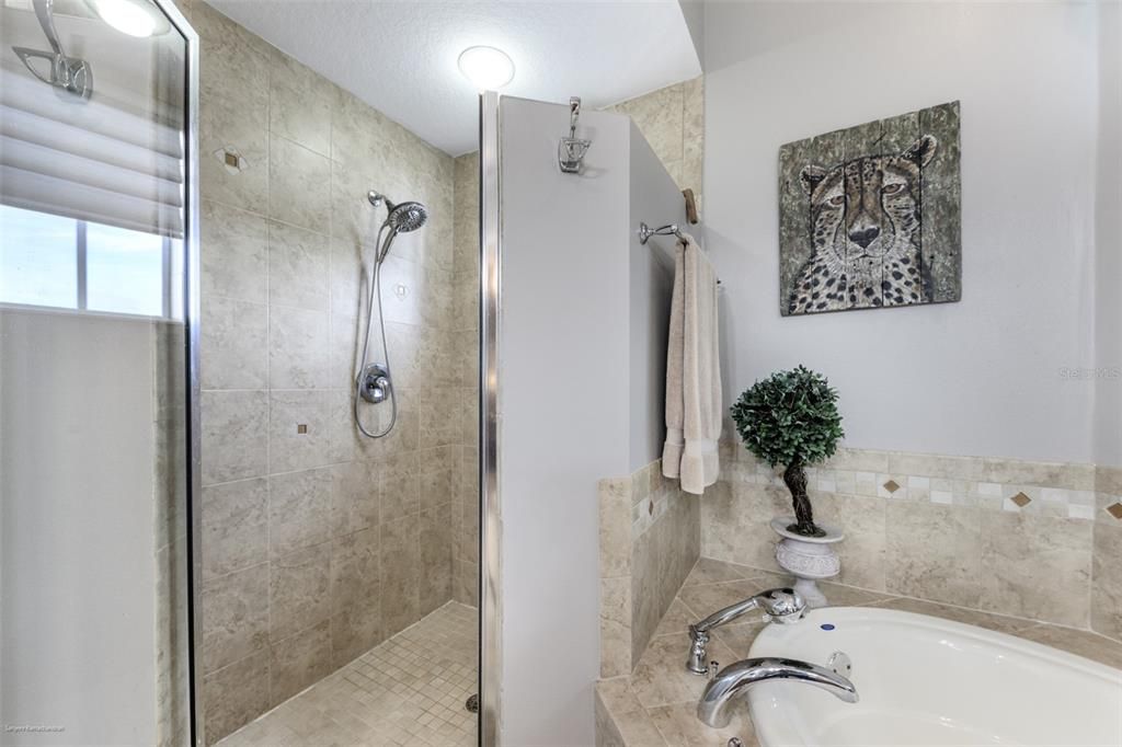 出租: $6,500 (3 贝兹, 3 浴室, 2399 平方英尺)