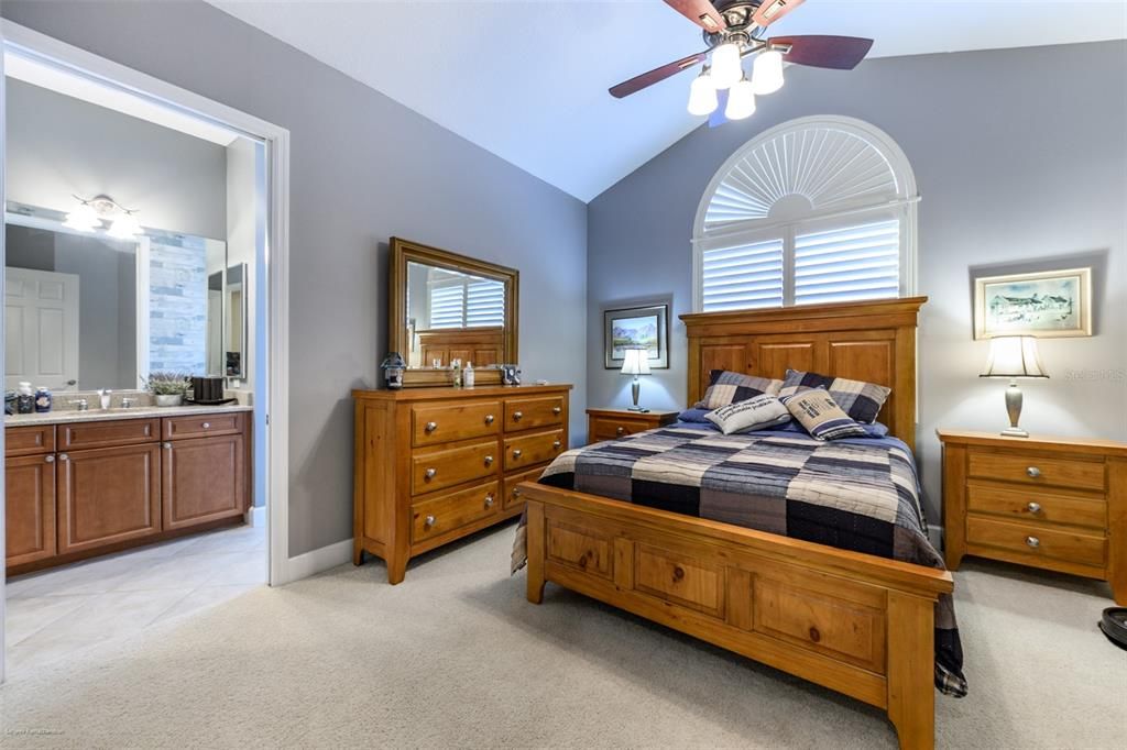 出租: $6,500 (3 贝兹, 3 浴室, 2399 平方英尺)