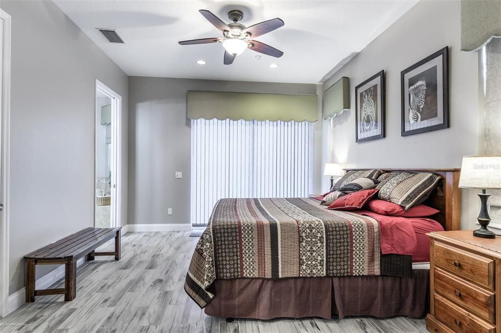 出租: $6,500 (3 贝兹, 3 浴室, 2399 平方英尺)