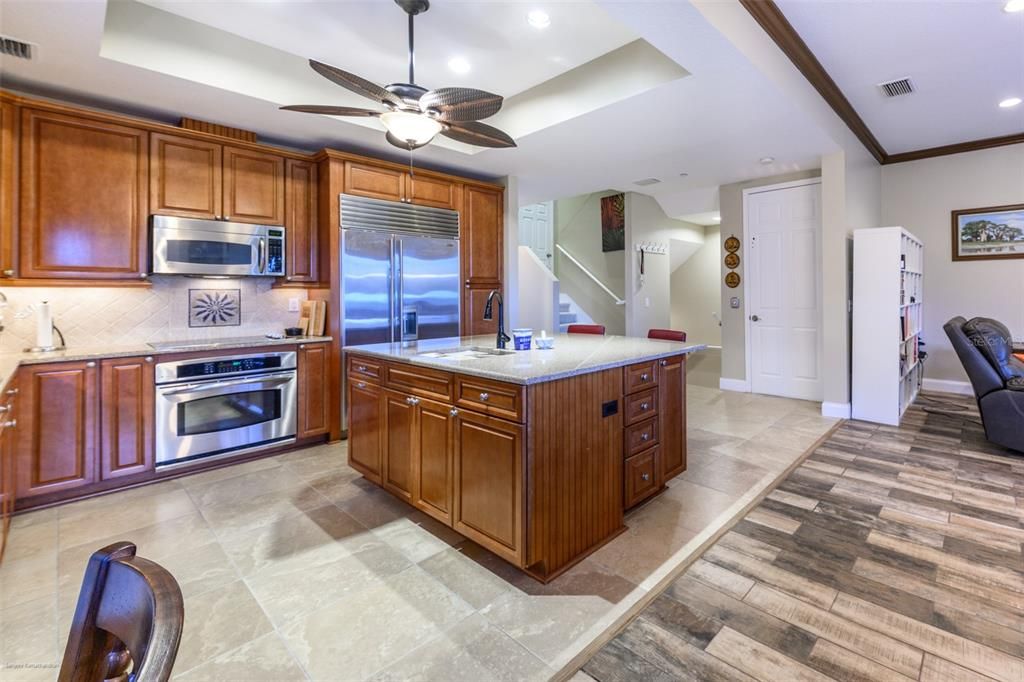 出租: $6,500 (3 贝兹, 3 浴室, 2399 平方英尺)