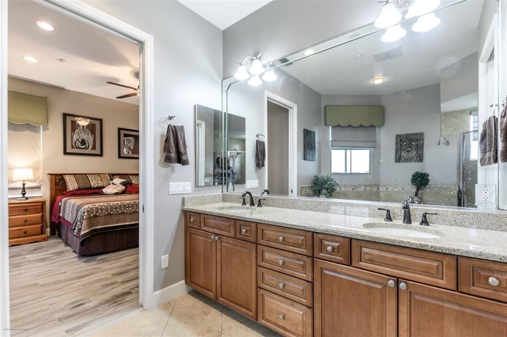 出租: $6,500 (3 贝兹, 3 浴室, 2399 平方英尺)