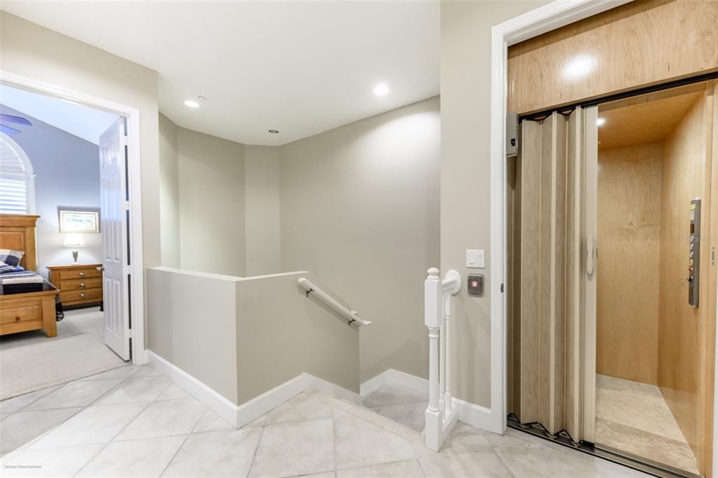 出租: $6,500 (3 贝兹, 3 浴室, 2399 平方英尺)