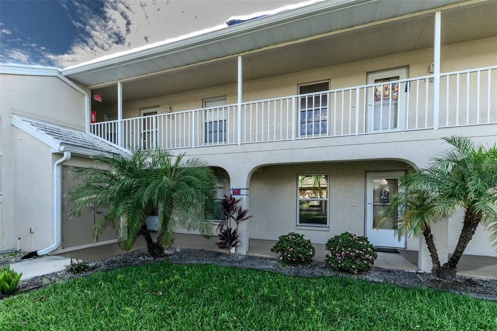 В аренду: $4,000 (2 спален, 2 ванн, 1120 Квадратных фут)