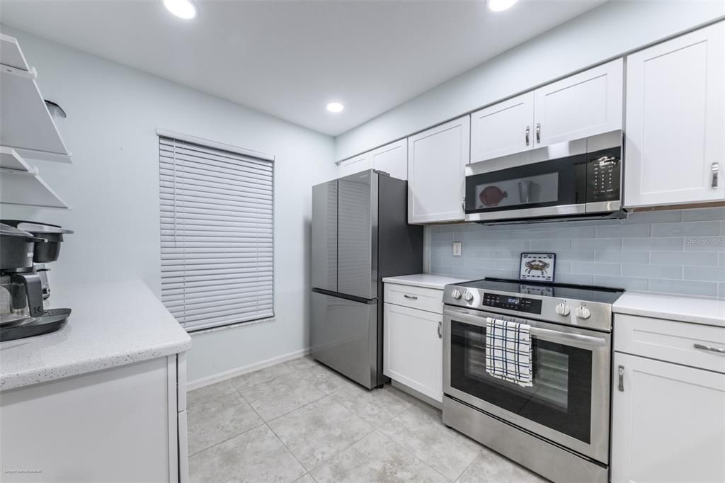 В аренду: $4,000 (2 спален, 2 ванн, 1120 Квадратных фут)