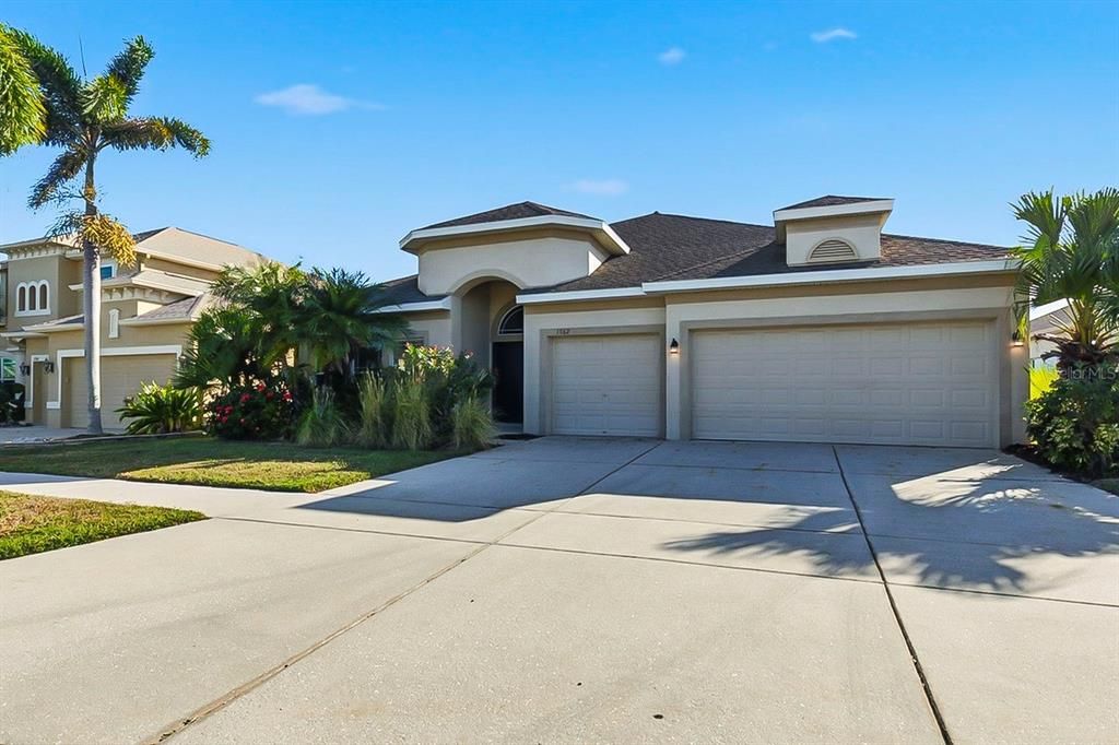 For Sale: $415,000 (4 beds, 3 baths, 3016 Square Feet)