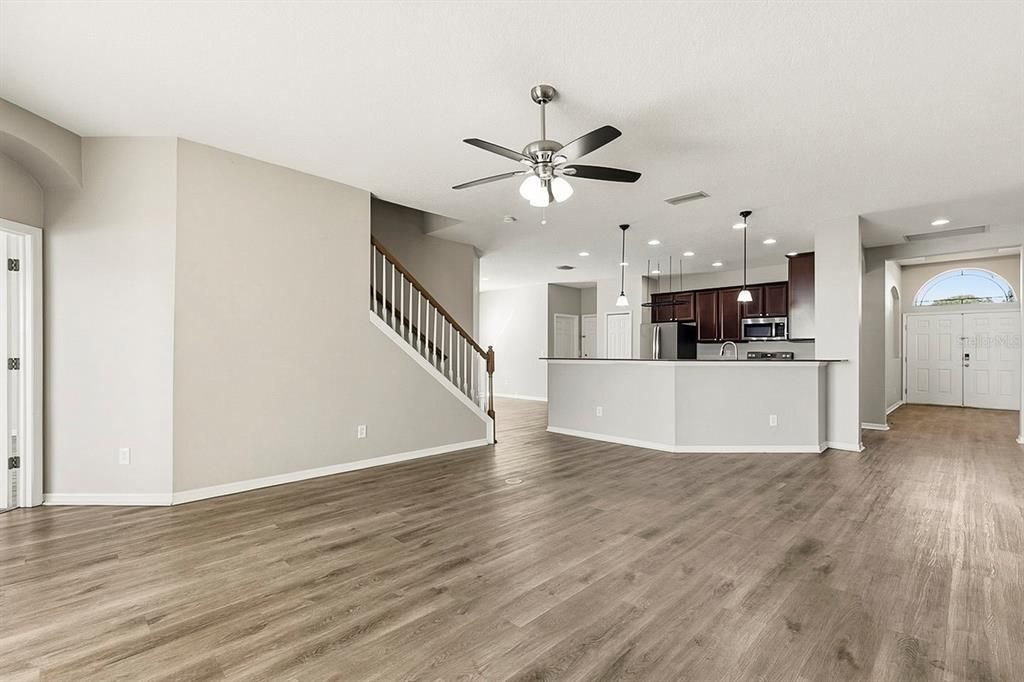 For Sale: $415,000 (4 beds, 3 baths, 3016 Square Feet)