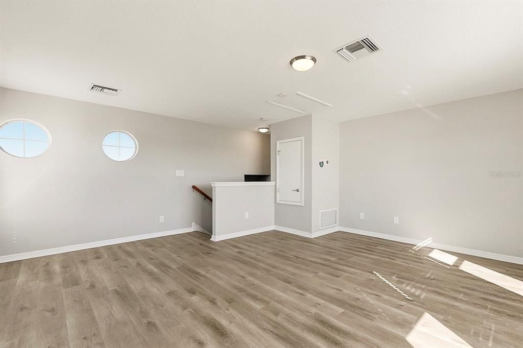 For Sale: $415,000 (4 beds, 3 baths, 3016 Square Feet)